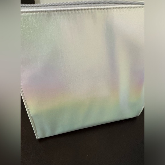 SALE….🌷2FOR 15$🌺BUMBLE AND BUMBLE HAIRCARE BAG - Picture 4 of 6